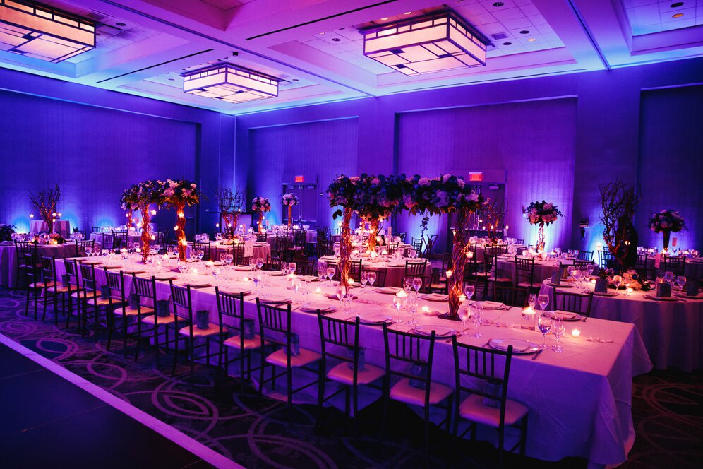 Why Choose Banquet Halls in Delhi for Your Dream Wedding: A Seven Seas Banquet Perspective Delhi.