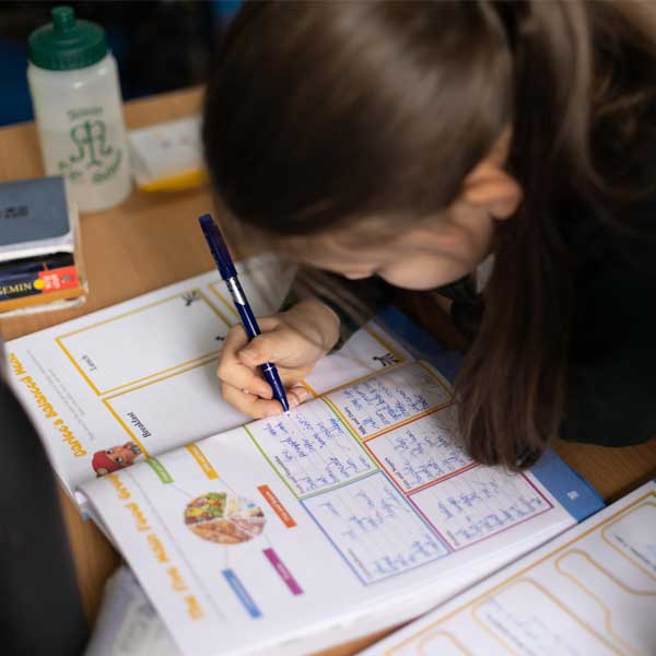 Revolutionizing Primary Education: The Power of Interactive Workbooks in PSHE Curriculum