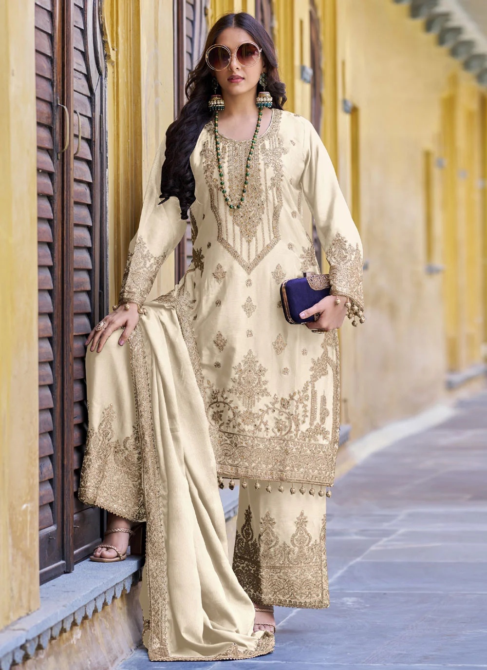 The Ultimate Guide to Indian Clothing in the USA