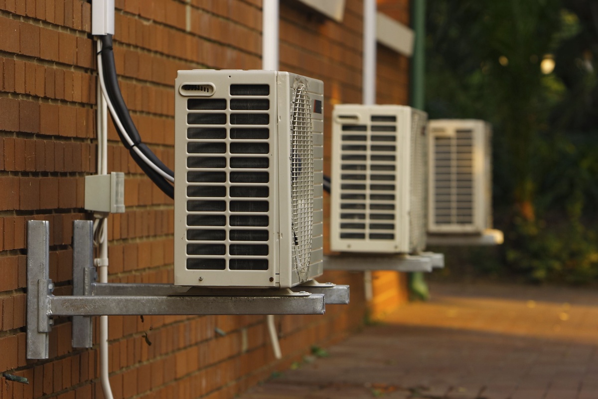 Efficiency and Comfort: The Benefits of Split System HVAC Installations