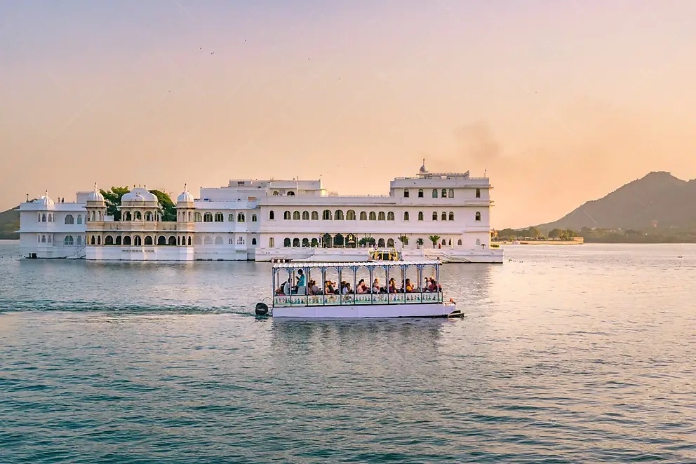 Udaipur: A Mosaic of Lakes, Palaces, and Culture