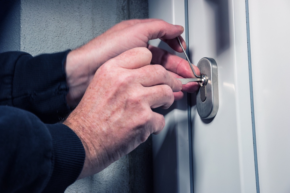 Where Is The Best Place To Install A Safe With A Locksmith Service?