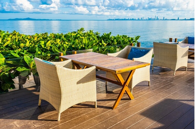 Crafting Elegance: Teak Garden Table and Chairs