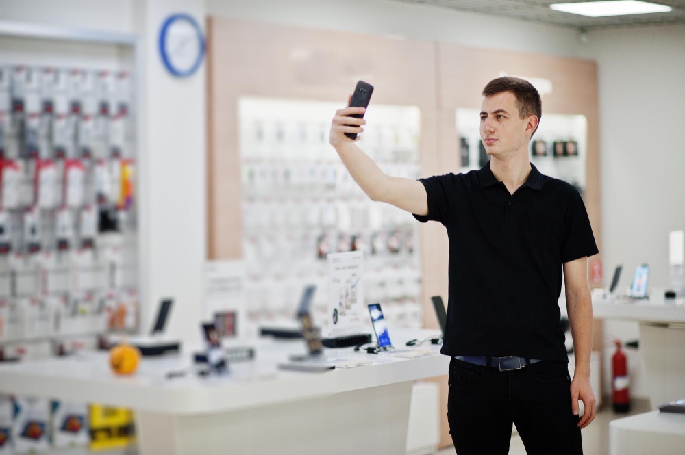 The Evolution of Mobile Retail Shops: Bridging Convenience and Customer Experience