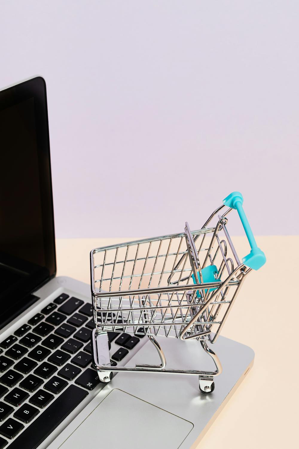 What are E-Commerce Fulfillment Services and their benefits in modern E-Commerce business?