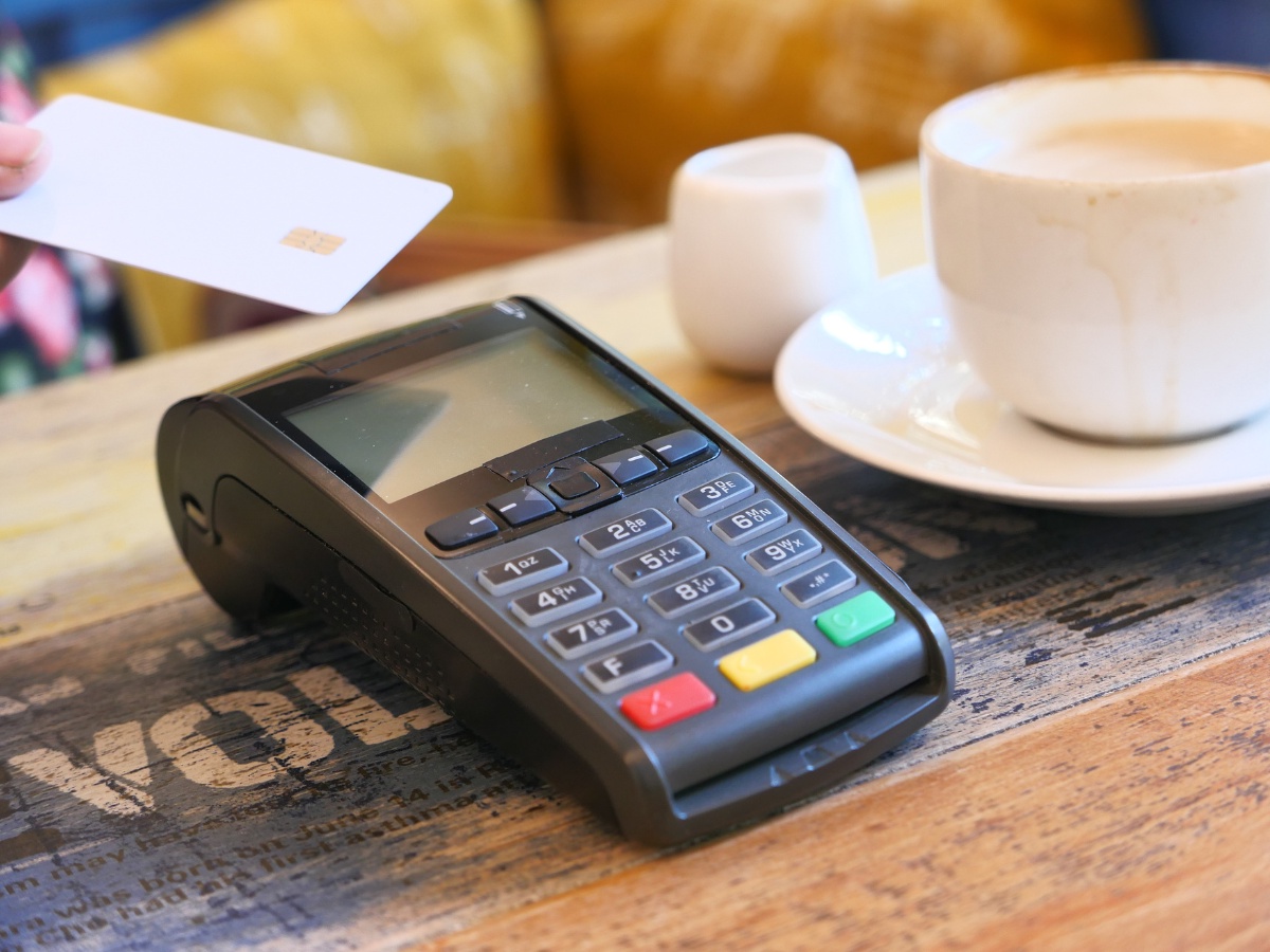 Streamlining Restaurant Operations with POS Systems: A Complete Guide