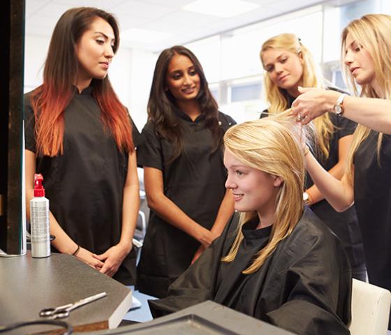 How to Successfully Manage a Salon with a Diploma