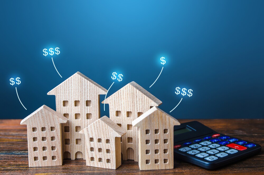 Property Valuer vs. Real Estate Appraiser: Understanding the Distinctions
