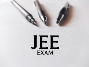 Excel at JEE Main: Your Roadmap to Entrance Triumph