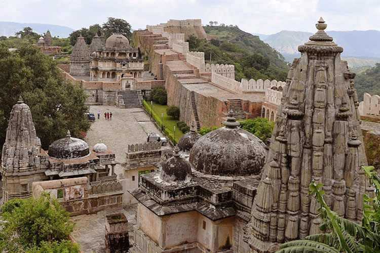 Route Riches: 30 Prime Halts Between Udaipur and Nathdwara Revealed