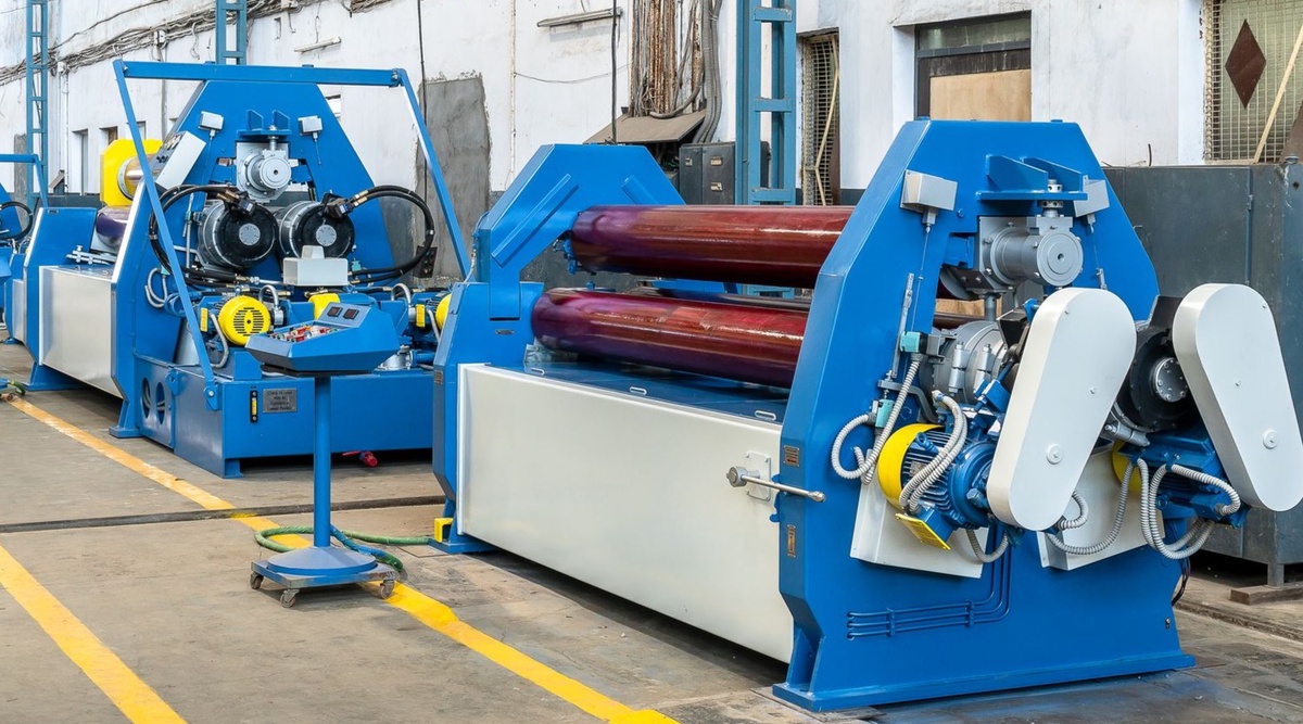 Precision Meets Force: The Advantages of Using a CNC Plate Rolling Machine