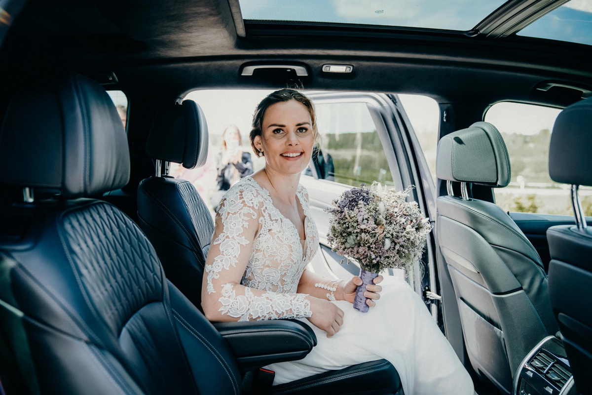 The Perfect Ride: Wedding Transportation Tips for Every Budget