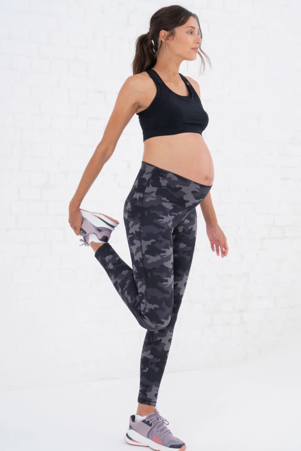 What to Look for in Maternity Leggings & 6 Looks to Style Them