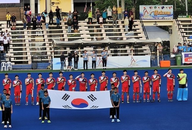 The men's national hockey team lost 0-1 to Malaysia in the fifth round of the Azlan Shah Cup