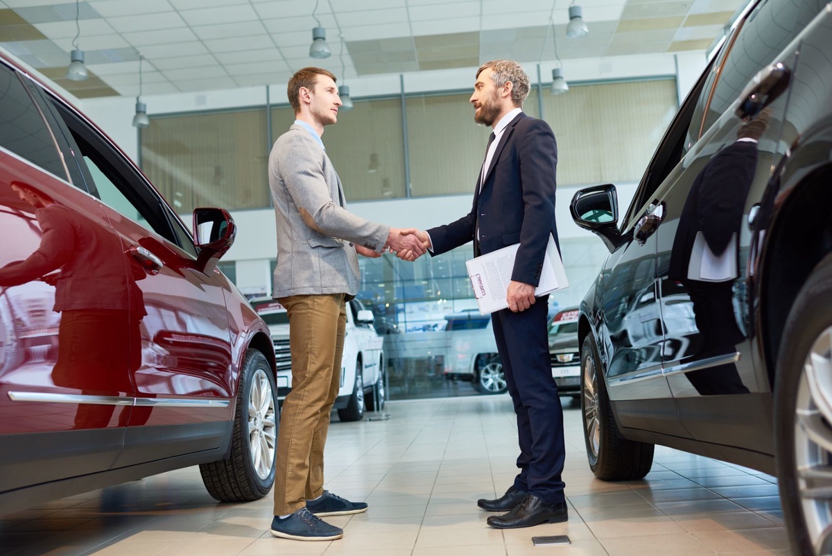 How to Stage and Photograph Your Car for Sale?