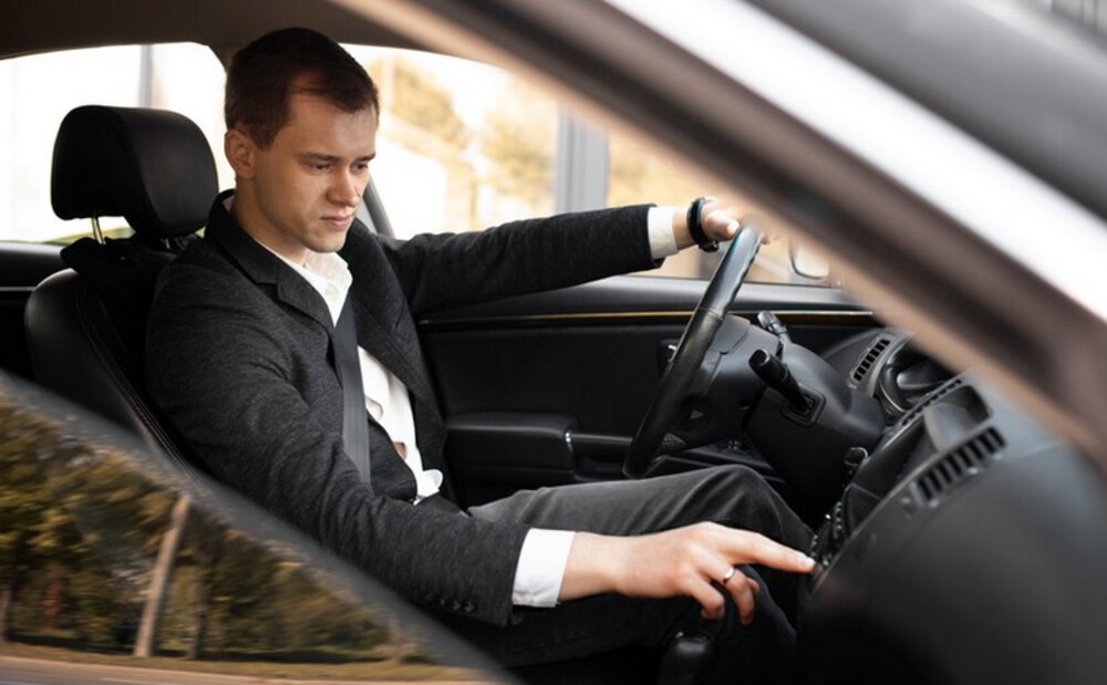 Professionalism and Comfort: Choosing the Right Business Chauffeur Service