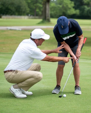 What is a Left Hand Arm Lock Putter and what are its benefits?