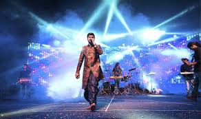 what is a live concert?