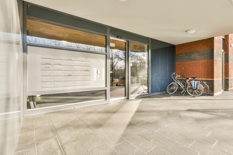 What are the Benefits of Parking Floor Tiles