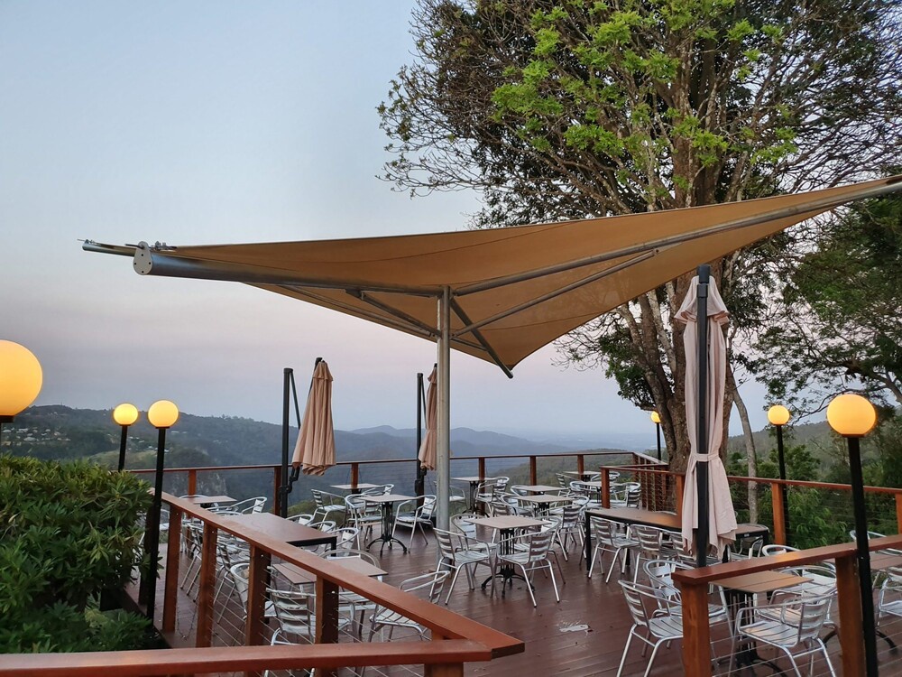 Do External Awning Blinds Reduce Heat?