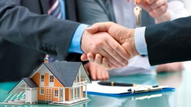 Exploring the Benefits of Holding a Property Agent License in 2024