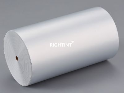 What is the difference between hot melt and acrylic adhesive labels?