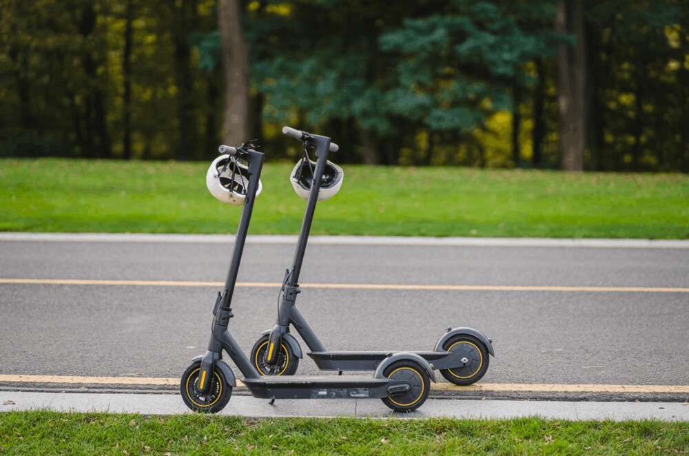 The Rise of Electric Scooter Rentals: A Green Solution to Urban Mobility