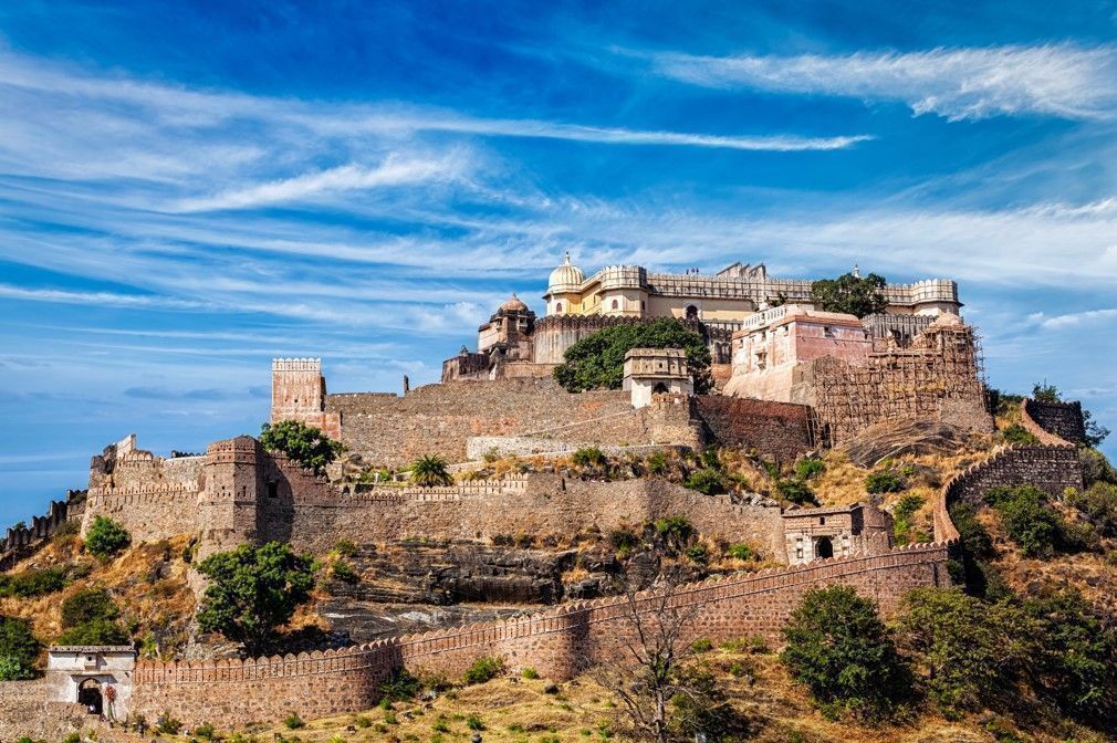 Explore Kumbhalgarh’s Lush Green Landscapes This Monsoon