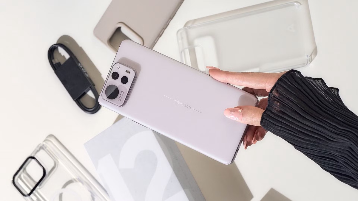 Asus Zenfone 12 Ultra Review: Unboxing, Design, Performance, and AI Features