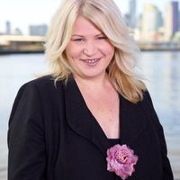 lynda buckley