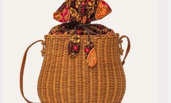 Cool and Trendy - The rattan bucket bag