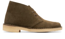 Why You Should Fall in Love With Clarks Wallabees This Fall?
