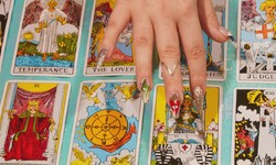 Essentials and Advantages of Tarot Card Reading