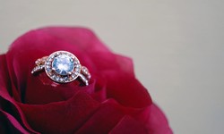 What does a sapphire engagement ring symbolize?