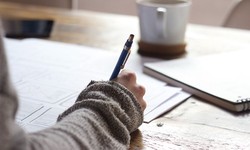 A Guide to Choosing a Right CER Writer