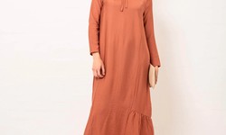 How to wear a long sleeve maxi dress in winter?
