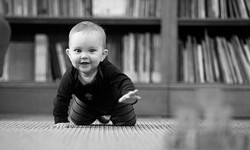 Toddler's Crawling: Top 5 Tips to Help Your Toddler Learn Crawling
