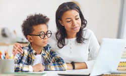 The Benefits of an English Tutor for Homeschooling