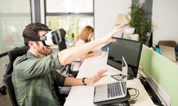 What is AR/VR and How AR and VR can transform the gaming industry?