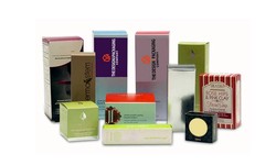Transform Your Look with Custom Cosmetic Boxes