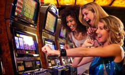 Can you play online casino games with friends?