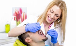 What to Expect from Teeth Whitening in Manchester