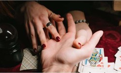 Resolve Your Relationship Problems With Palm Reading Brooklyn