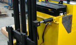 The Benefits of Using a 6000 lb Pallet Truck in Your Warehouse