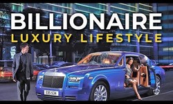 The Billionaire Luxury Lifestyle: The Excesses of the Super Rich & Inside the World of Billionaire