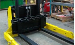 The Advantages of 5000 lb Straddle Lift Trucks in Your Warehouse