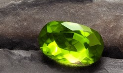 The Enchanting Beauty and Metaphysical Powers of Peridot Gemstone