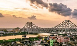 Uncover the Kolkata's Charms With a Rental Two-wheeler