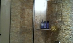 Choosing the Right Frameless Shower Doors for Your Bathroom: Tips and Considerations