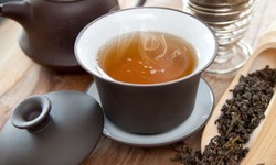 What is the effect and contraindication of oolong tea?